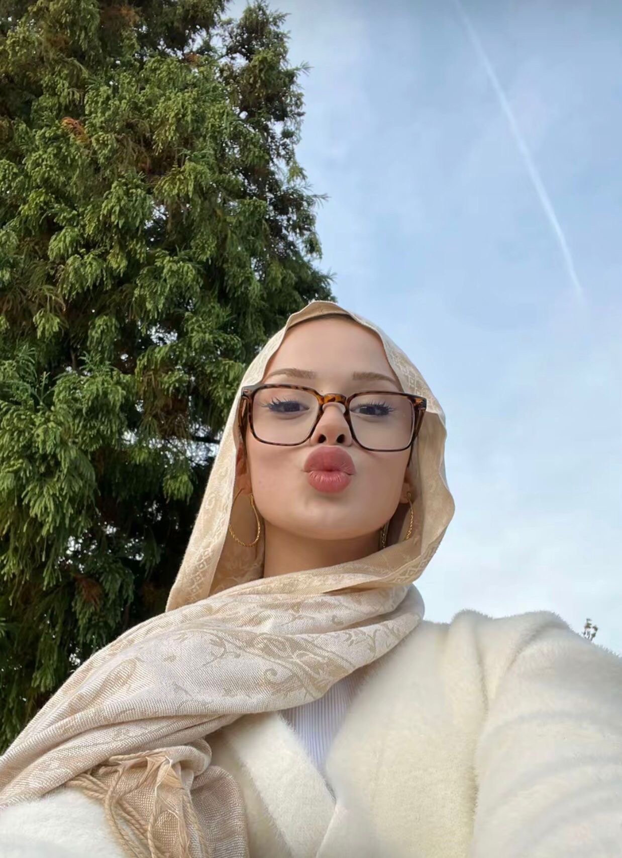 Kale Aşkı Tutan Kadın Escort Bayan Hale