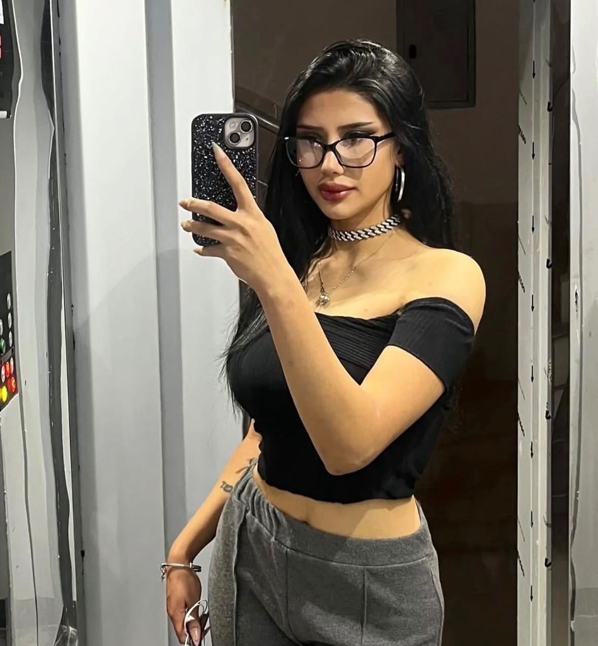 Tepeönü Sofistike Kadın Bayan Escort Bütün