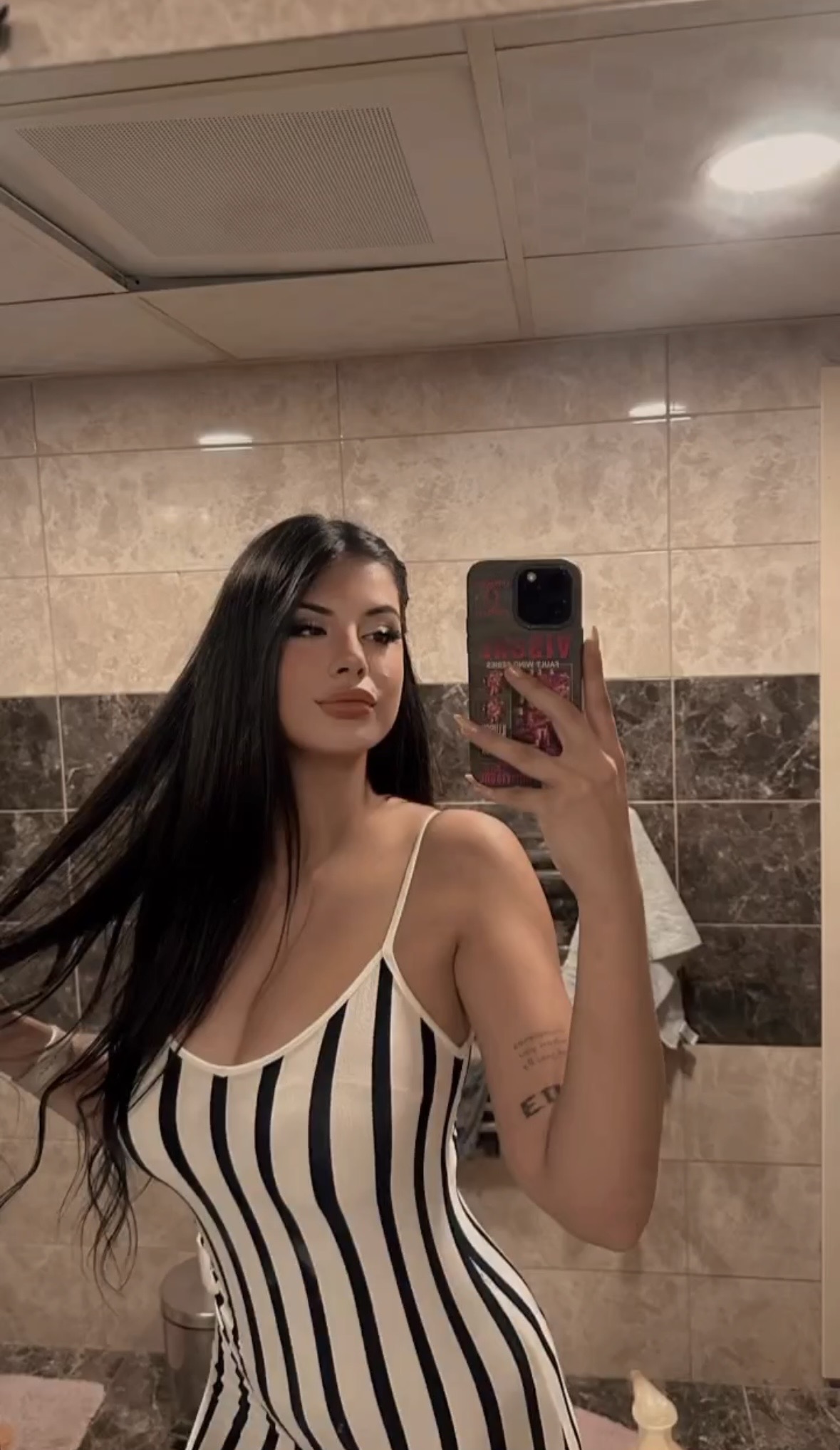 Yalıntepe Ahenkli Kadın Escort Hacer